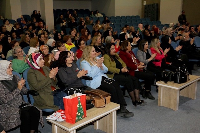 KADIN GİRİŞİMCİLERİNE ÜRETİM VE İŞLETME KOOPERATİFLERİ HAKKINDA EĞİTİMİ TOPLANTISI DÜZENLENDİ.